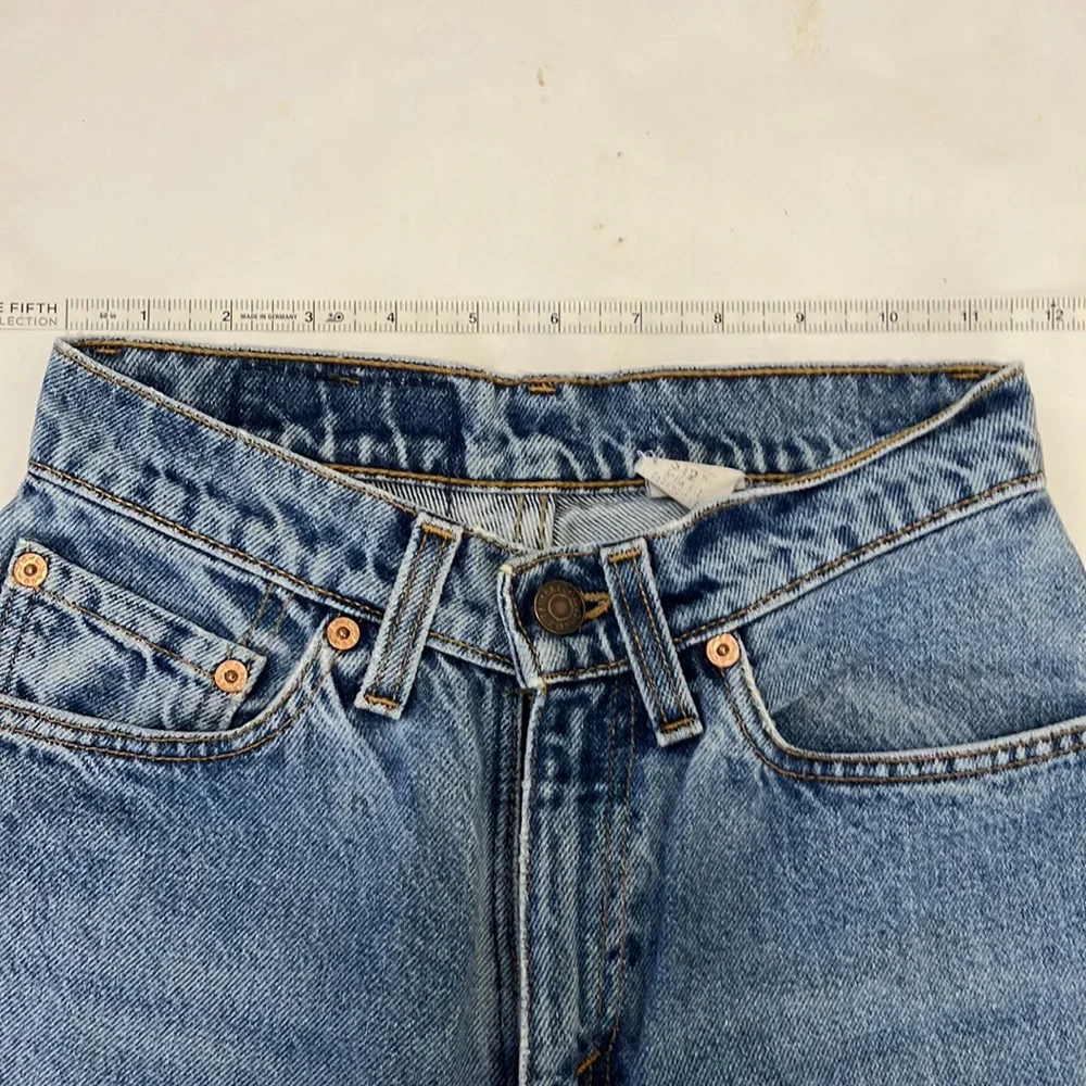 Vintage Levis 512 medium wash Jeans - Picture 9 of 10